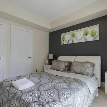 Applewood Suites - Executive 3 Bdrm